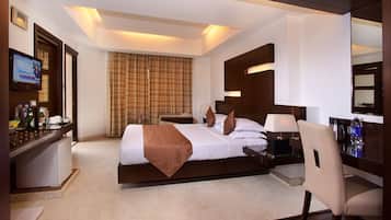 Minibar y caja de seguridad en la habitación