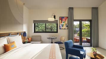 Cozy Suite - Complimentary Mini Bar Access | Luxe beddengoed, donzen dekbedden, bedden met traagschuimmatras