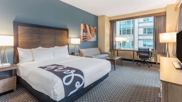 Deluxe Room, 1 King Bed, Non Smoking | Premium bedding, desk, iron/ironing board, free cots/infant beds