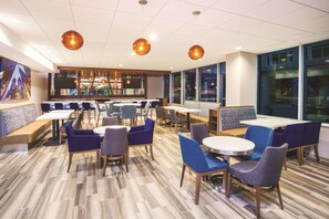 Petit déjeuner continental compris tous les jours