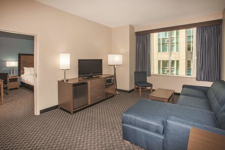 La Quinta Inn Suites by Wyndham Chicago Downtown - Image 19
