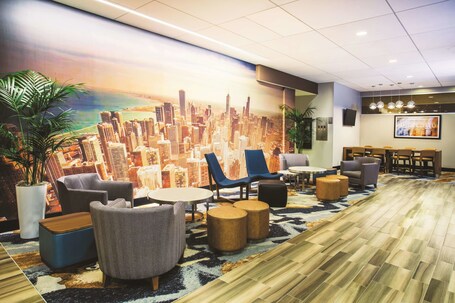 La Quinta Inn Suites by Wyndham Chicago Downtown - Image 17