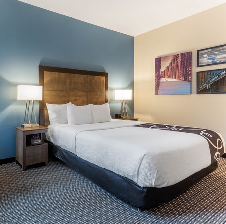 La Quinta Inn Suites by Wyndham Chicago Downtown - Image 58