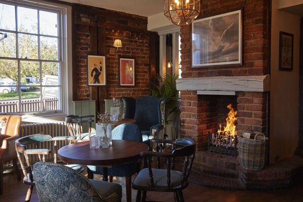 Restaurant - Feathers Hotel by Greene King Inns (Ware)