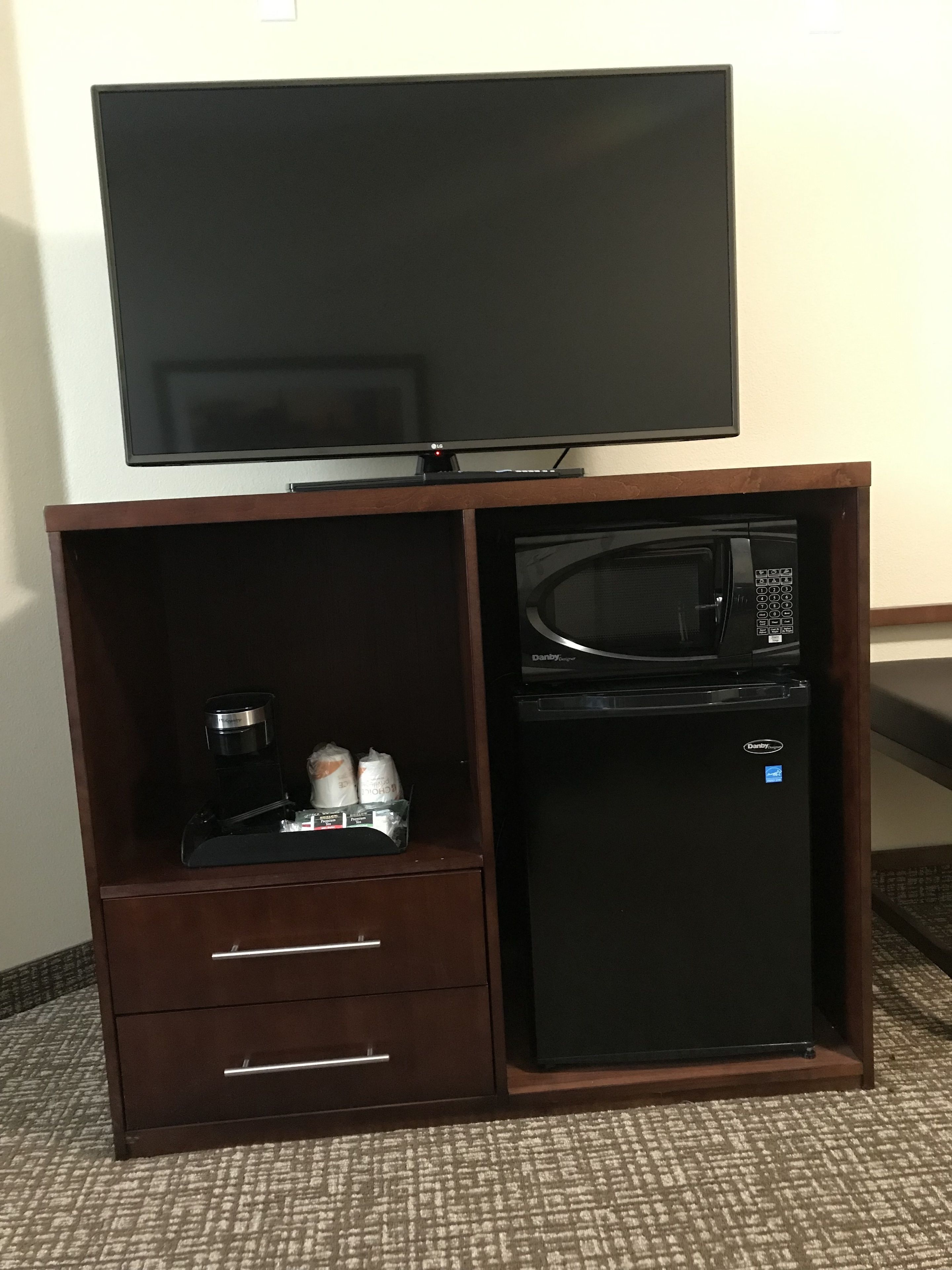 standard room, non smoking | television