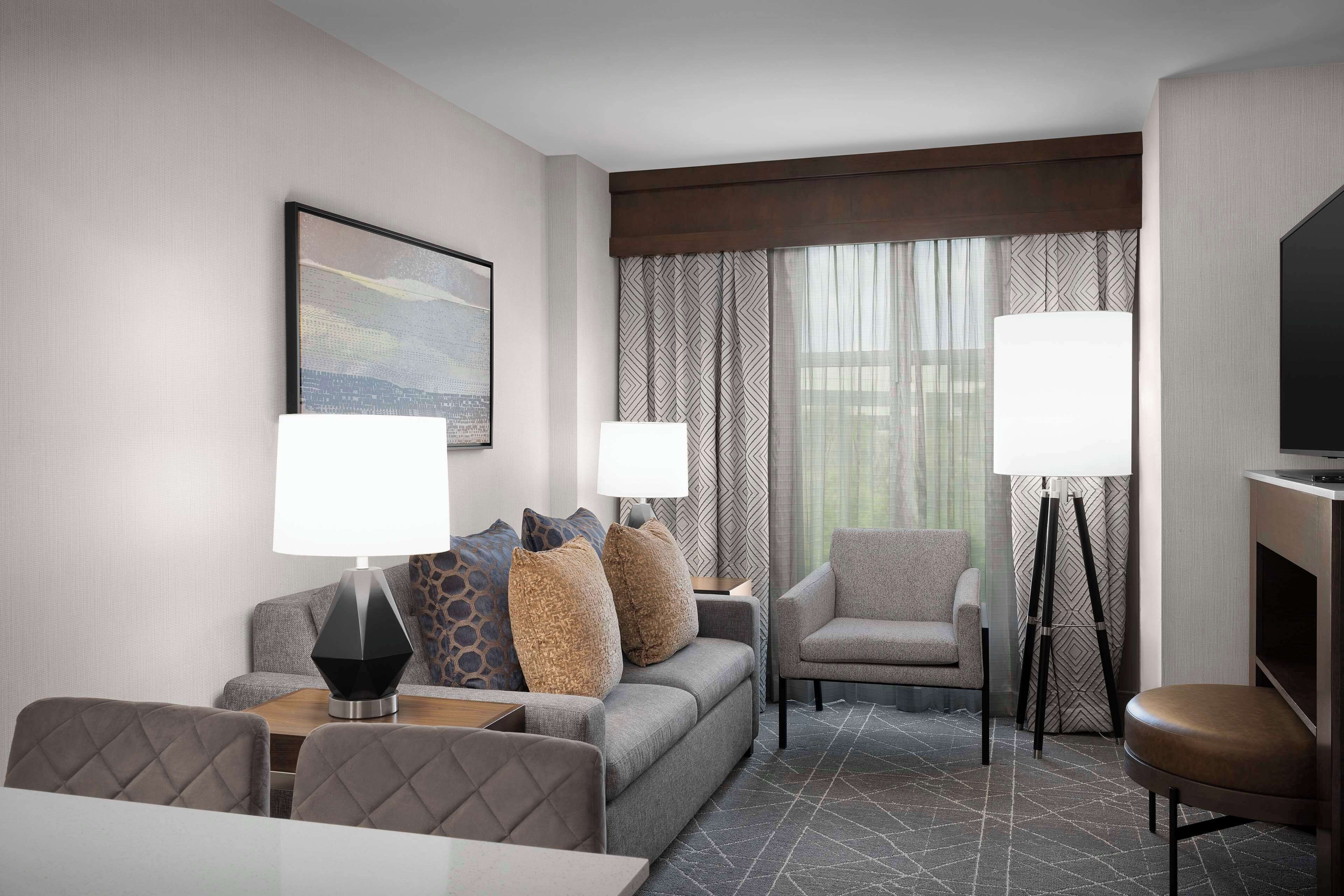 32-inch flat-screen tv with premium tv channels, tv