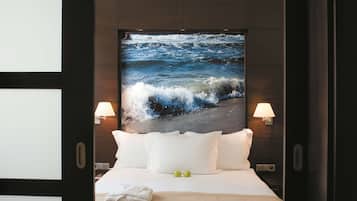 Junior Suite, Balcony (Old Town View) | Minibar, in-room safe, individually decorated, desk