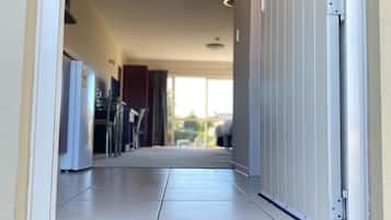 Executive Studio | Premium bedding, Select Comfort beds, in-room safe, desk