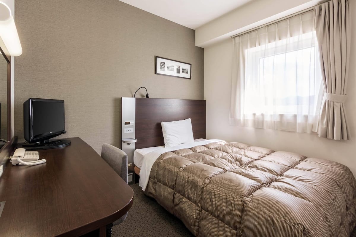 Zimmer, 1 Doppelbett, Nichtraucher | Hochwertige Bettwaren, Schreibtisch, Verdunkelungsvorhänge