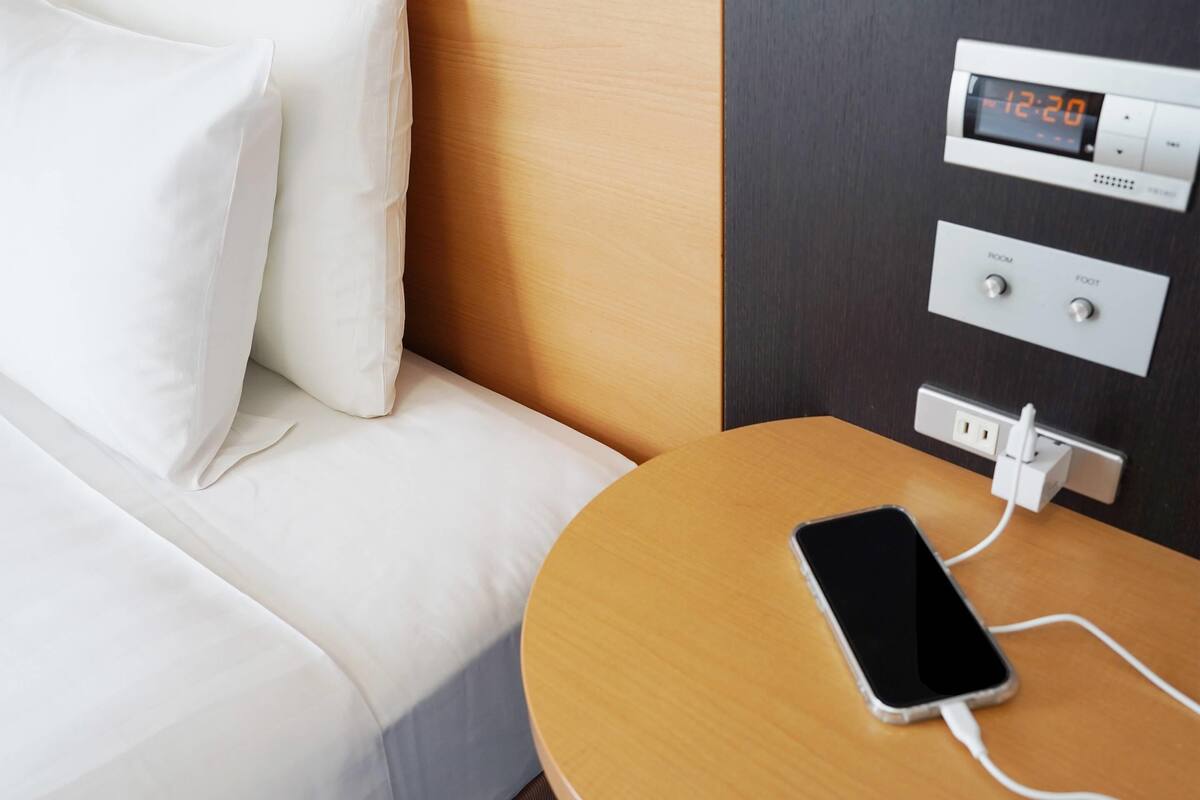 standard twin room, 2 single beds, non smoking | premium bedding, desk, blackout curtains, soundproofing