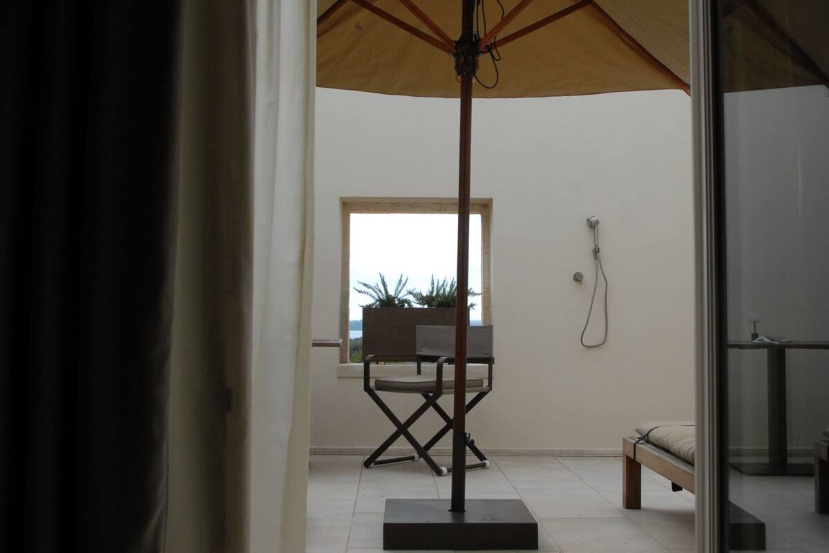 suite, sea view | premium bedding, down duvets, minibar, in-room safe