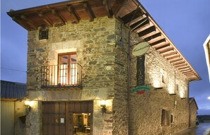 Fachada del alojamiento - Noche