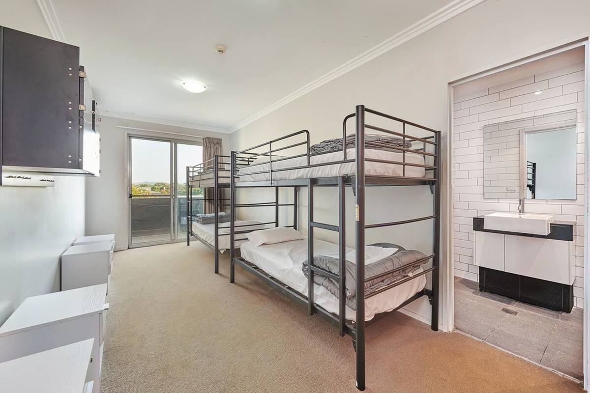 4 Bed Ensuite Dorm