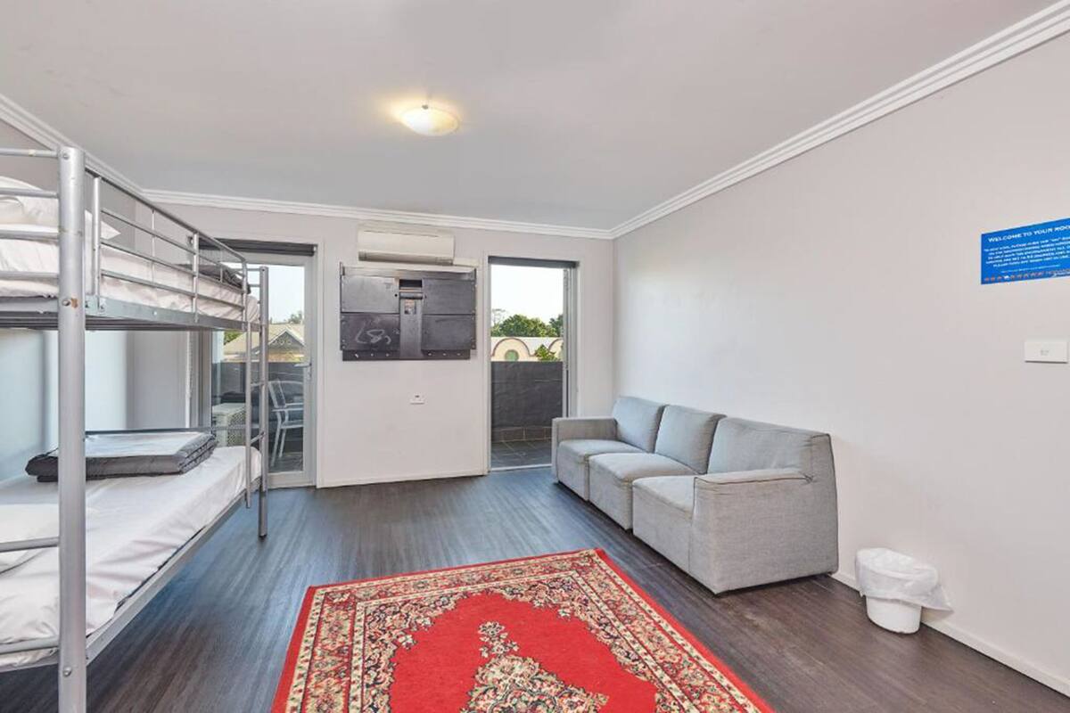 6 Bed Ensuite Dorm