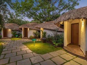 Villa, 1 cama matrimonial, vista al río | 1 habitación, sábanas de algodón egipcio y ropa de cama de alta calidad