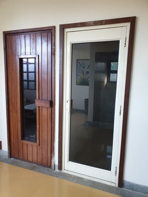 Steam room 