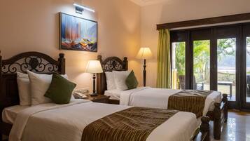 Egyptian cotton sheets, premium bedding, Select Comfort beds, minibar