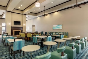Desayuno buffet incluido todos los días