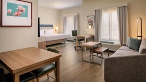 In-room safe, desk, laptop workspace, iron/ironing board - Homewood Suites by Hilton Macon-North (Macon)