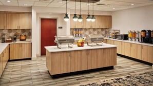 Free daily buffet breakfast  - Homewood Suites by Hilton Macon-North (Macon)