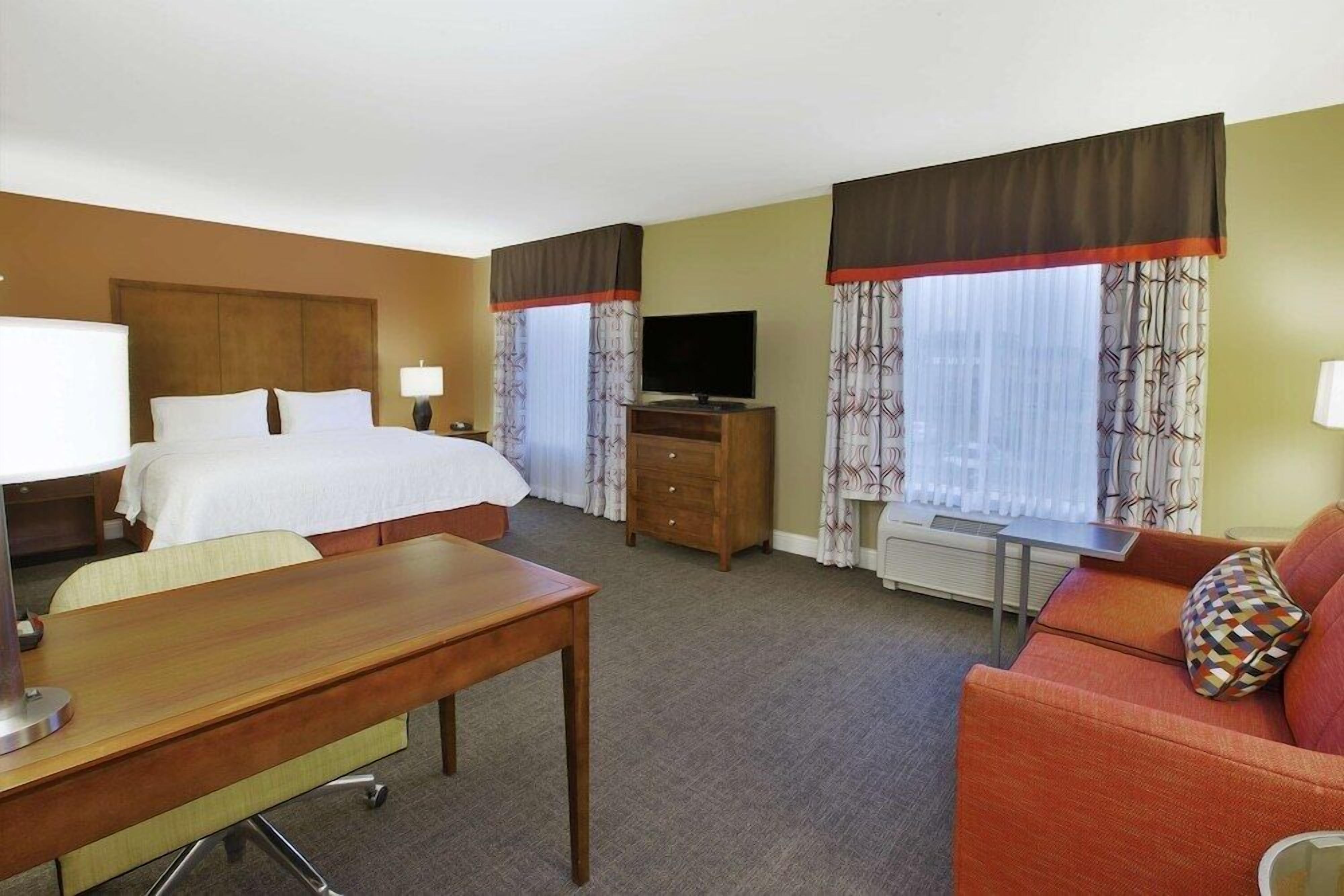 Desk, iron/ironing board, free cribs/infant beds, free WiFi