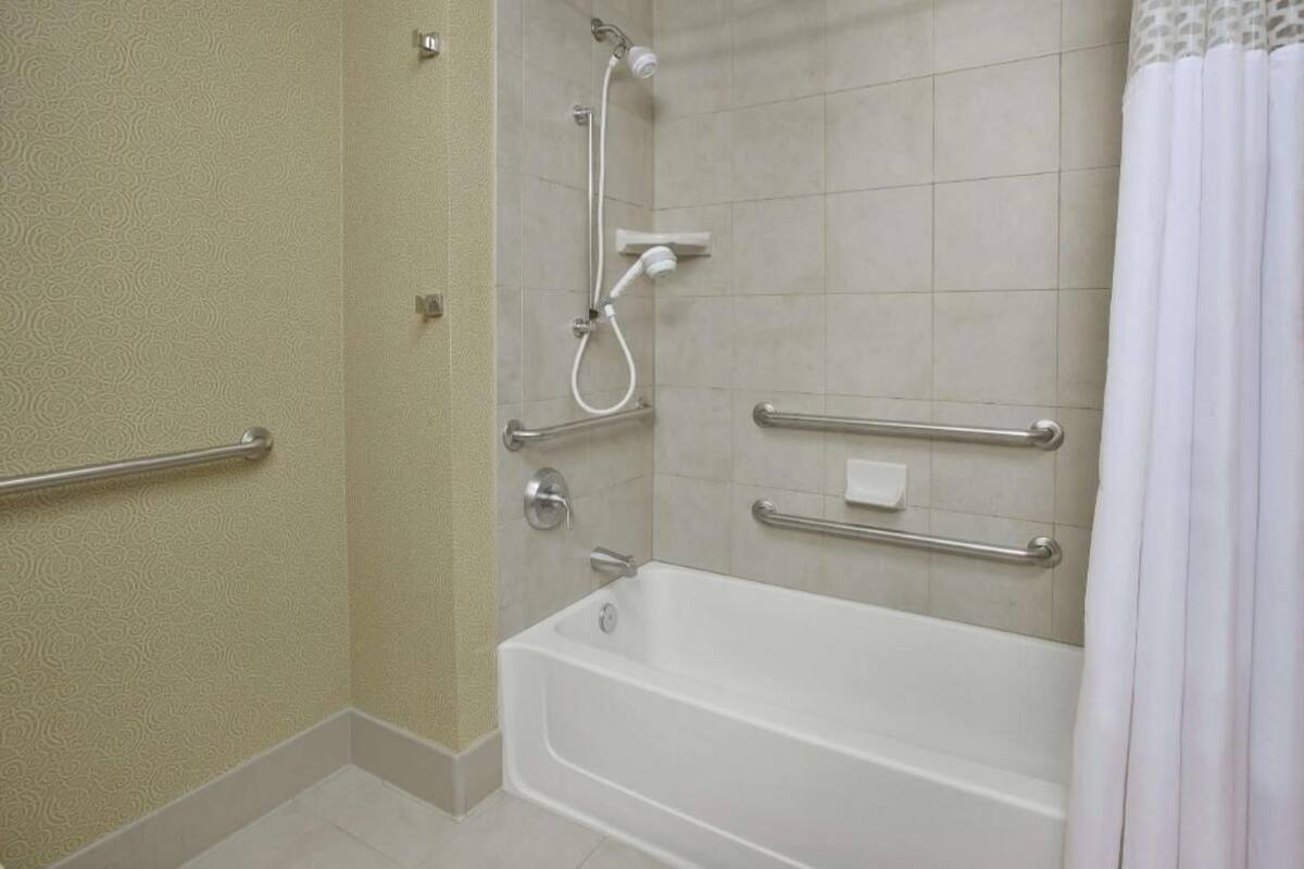 Bathroom | Hair dryer, towels