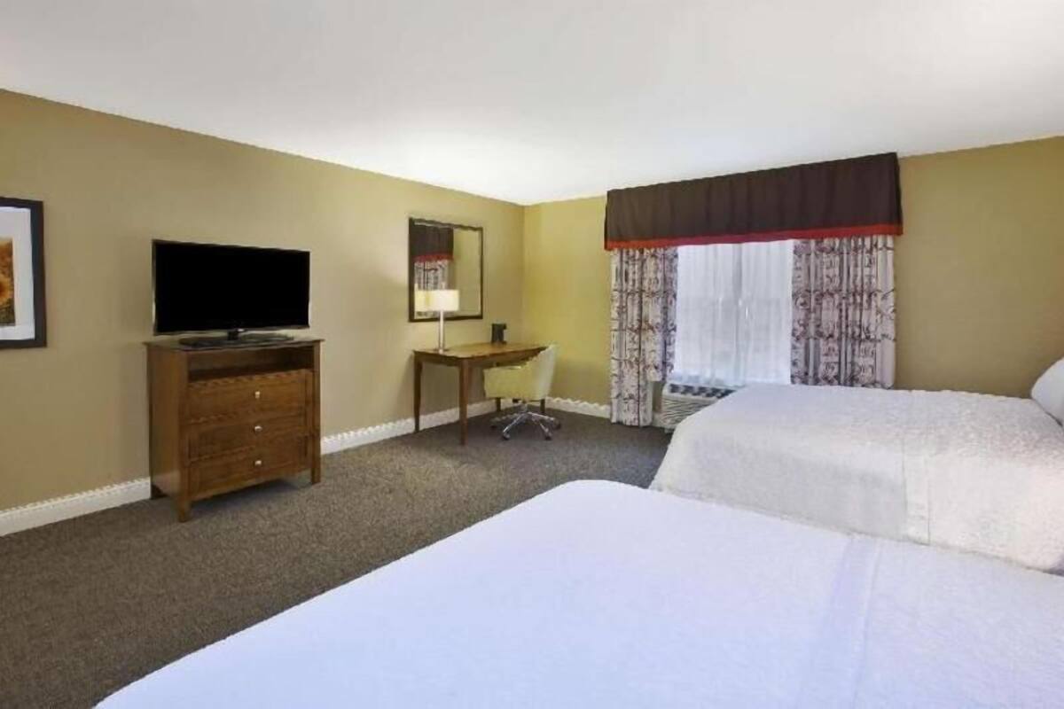 Desk, iron/ironing board, free cribs/infant beds, free WiFi