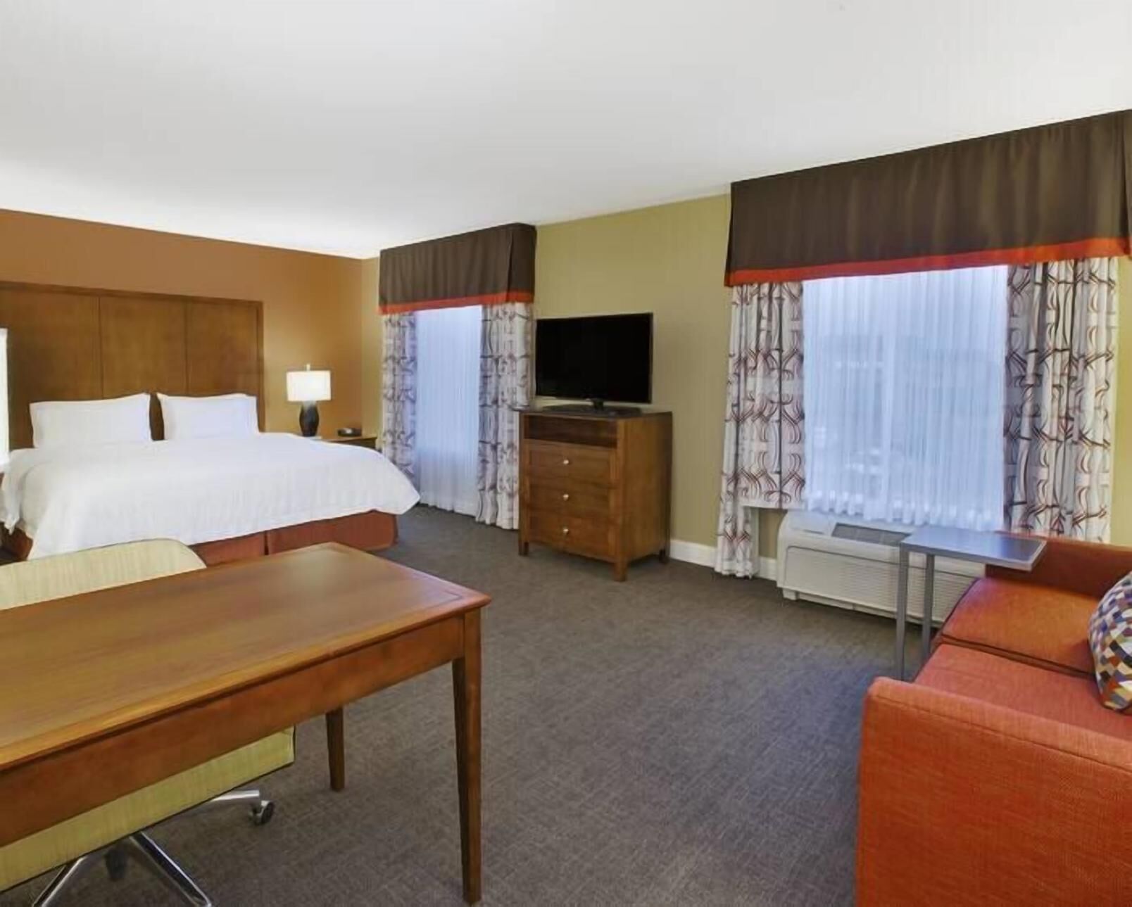 Desk, iron/ironing board, free cribs/infant beds, free WiFi