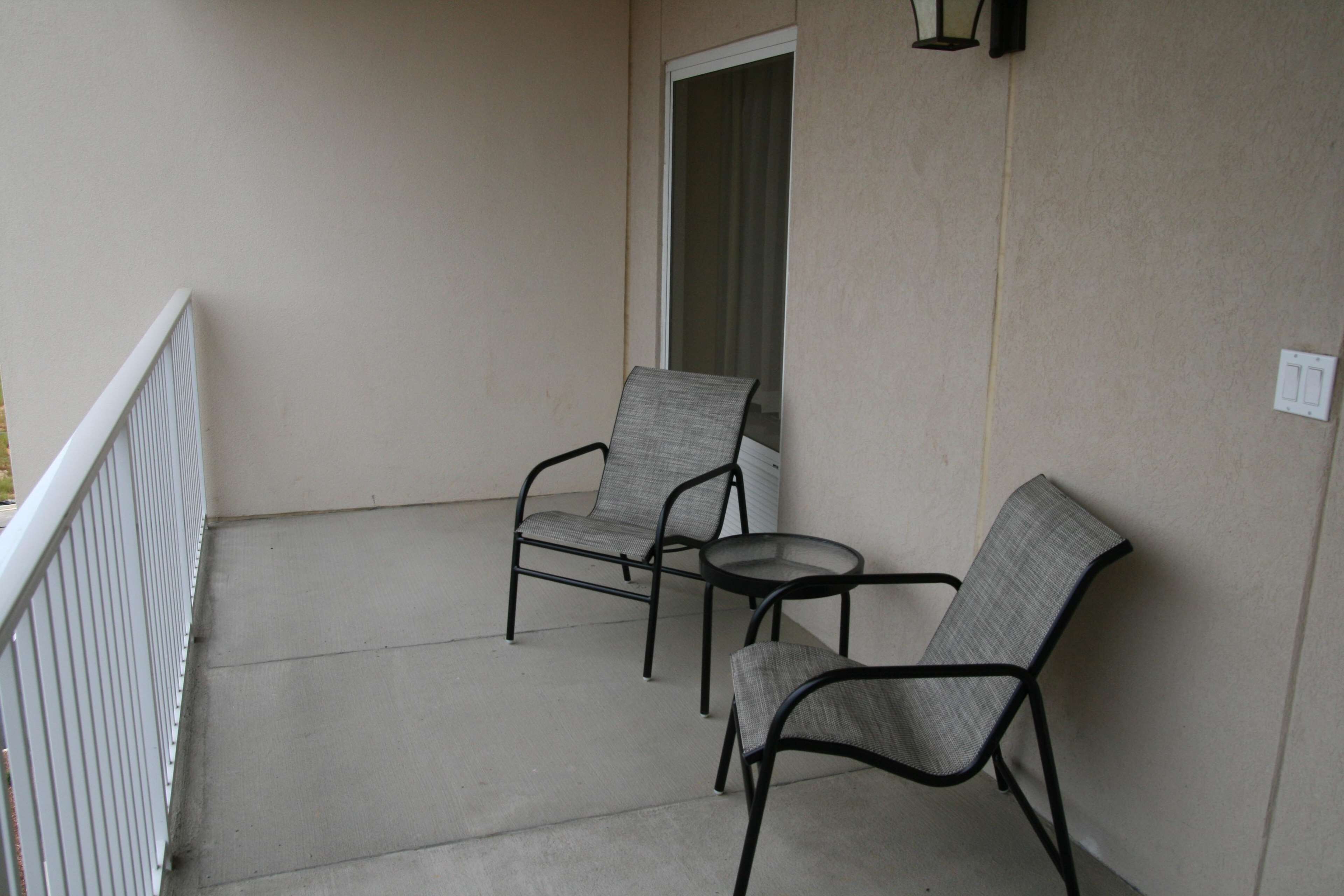 suite, 1 king bed, non smoking, balcony | blackout curtains, iron/ironing board, free wifi, bed sheets