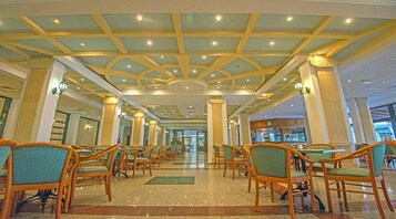 Lunch and dinner served