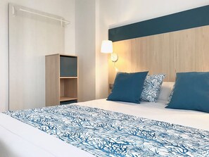 In-room safe, desk, free WiFi, bed sheets - Hotel Salou Beach Rentalmar  (Salou)