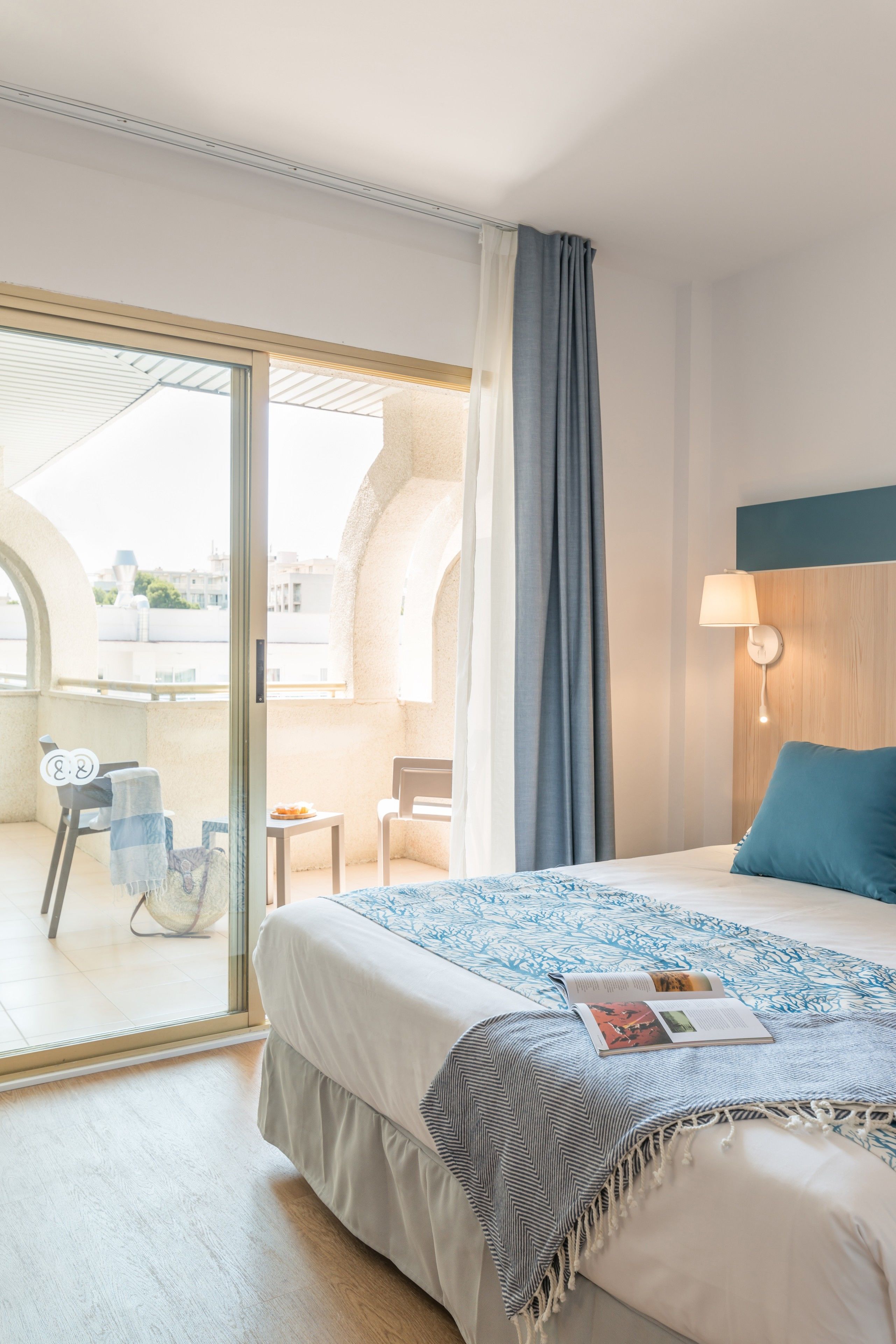 in-room safe, desk, free wifi, bed sheets