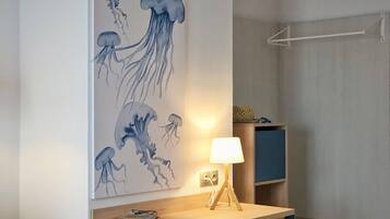 Coffres-forts dans les chambres, bureau, Wi-Fi gratuit, draps fournis