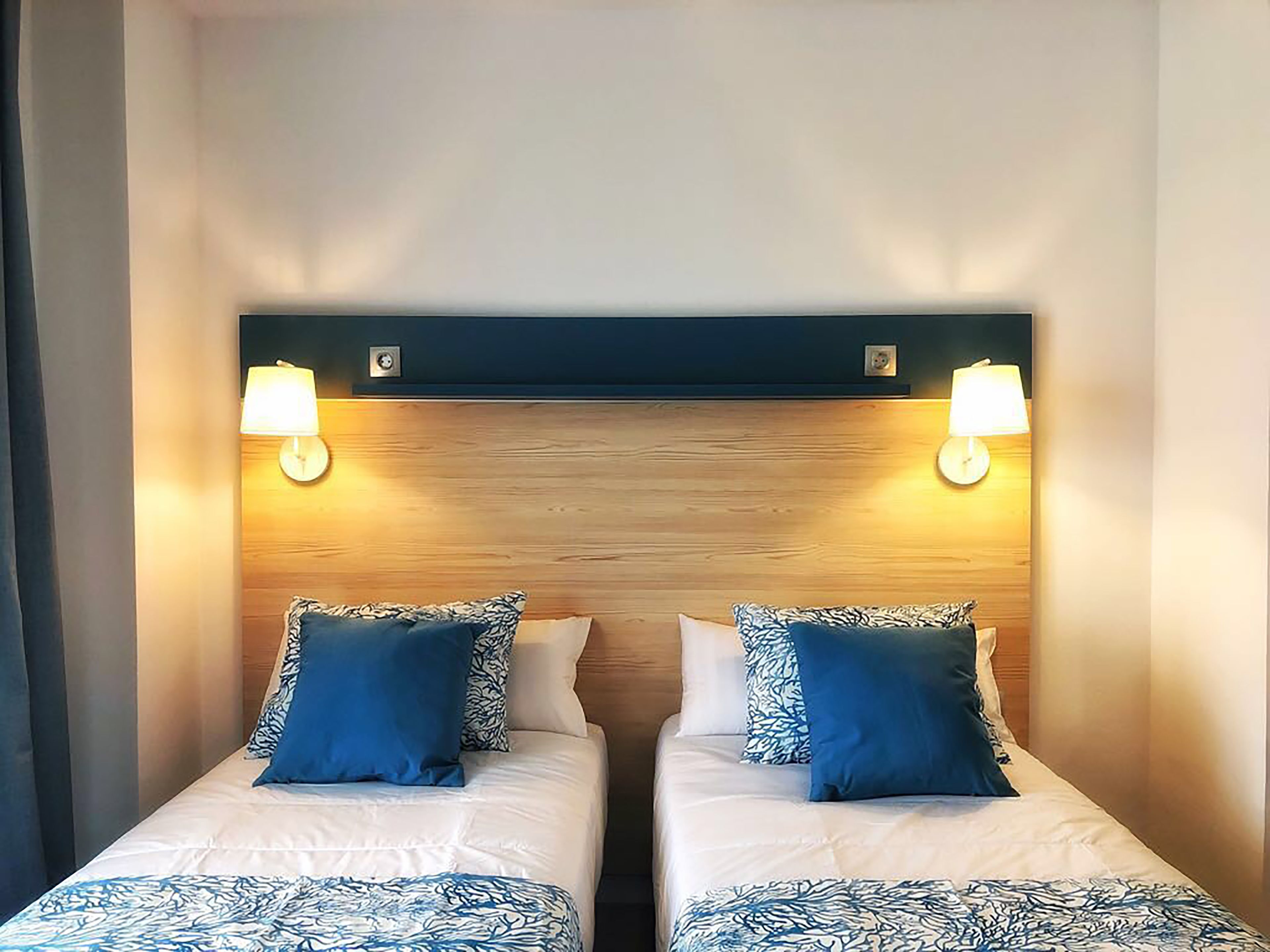 in-room safe, desk, free wifi, bed sheets