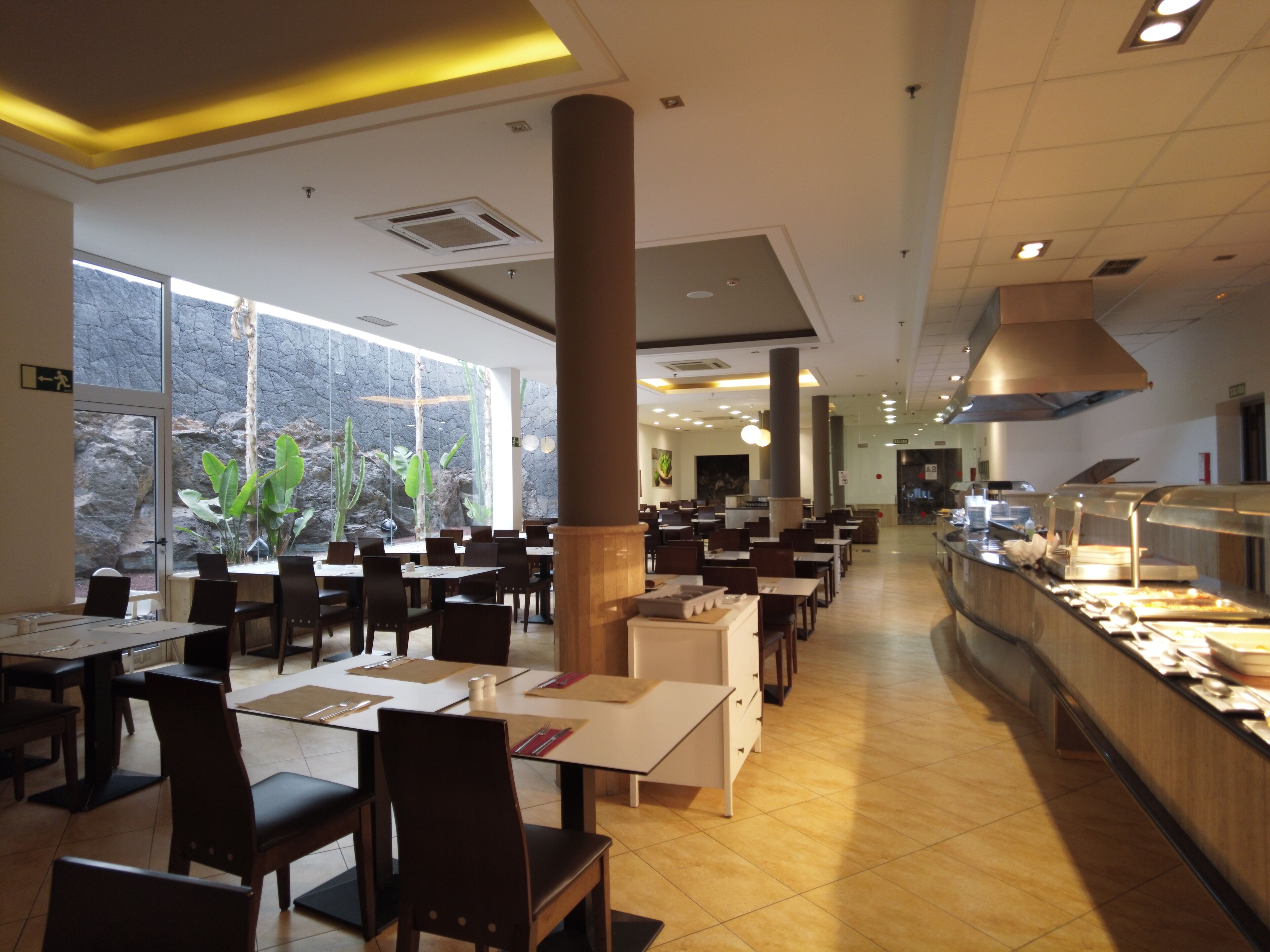 breakfast, lunch and dinner served