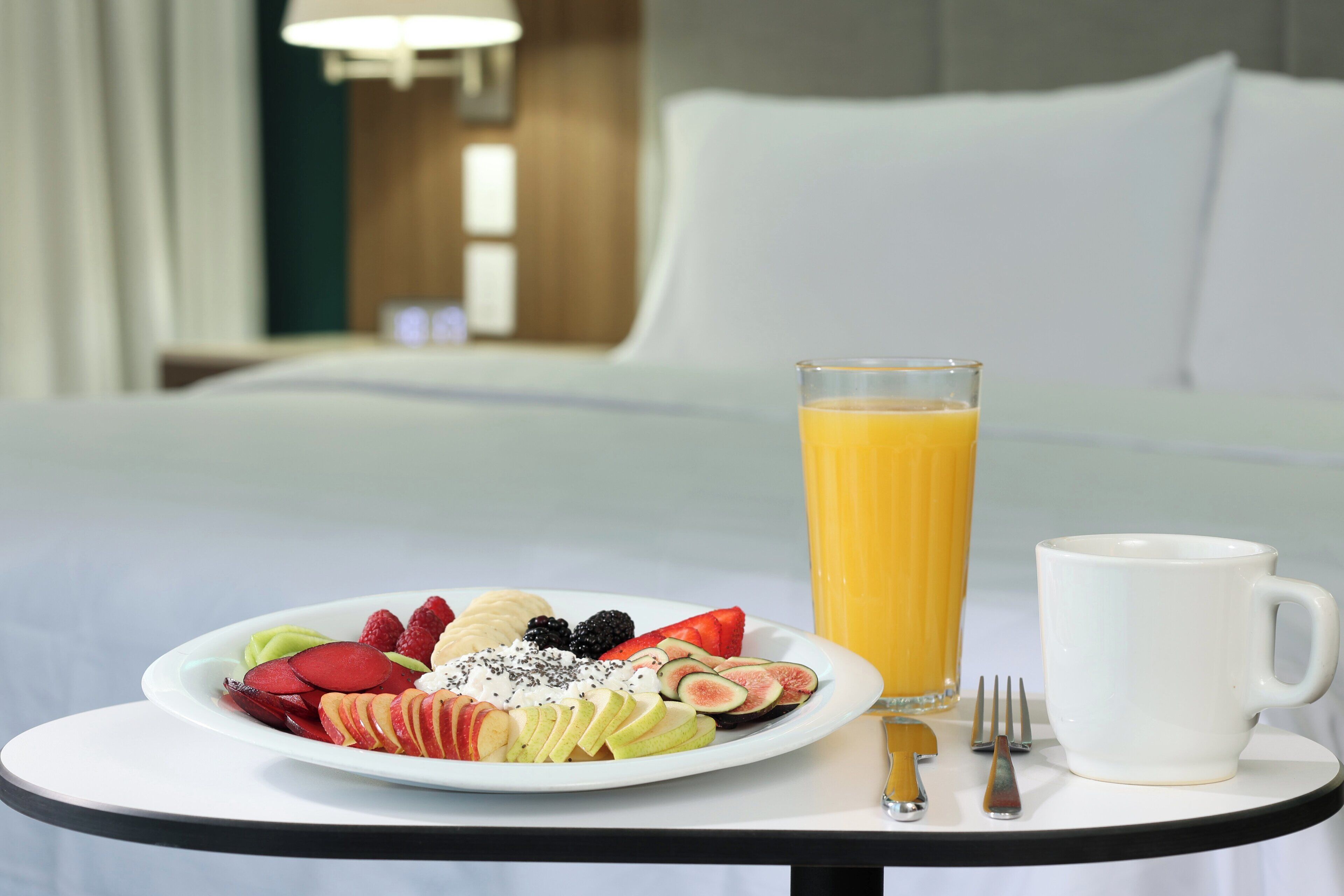 suite, 1 king bed | room amenity