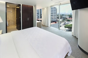 Premium Room, 1 King Bed