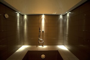 Sale per trattamenti di coppia, sauna, vasca idromassaggio, bagno turco