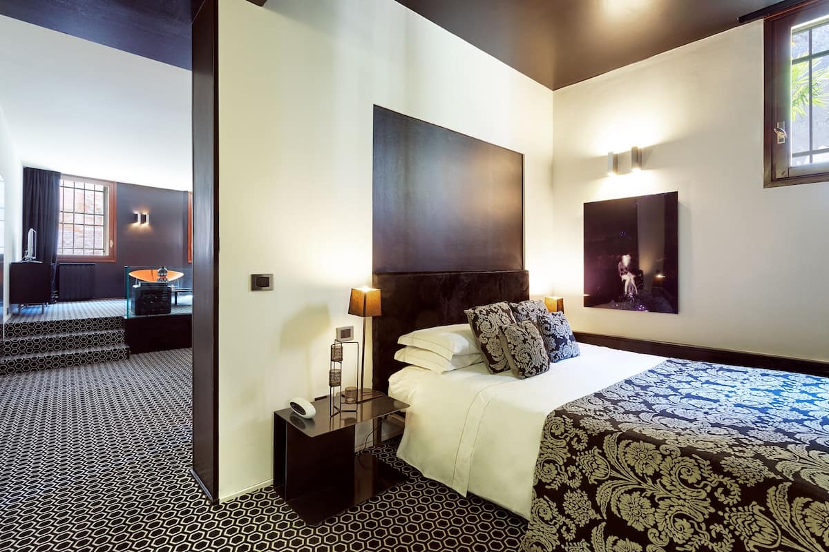 Suite, 1 cama Queen size | 1 habitación, sábanas italianas Frette y ropa de cama de alta calidad