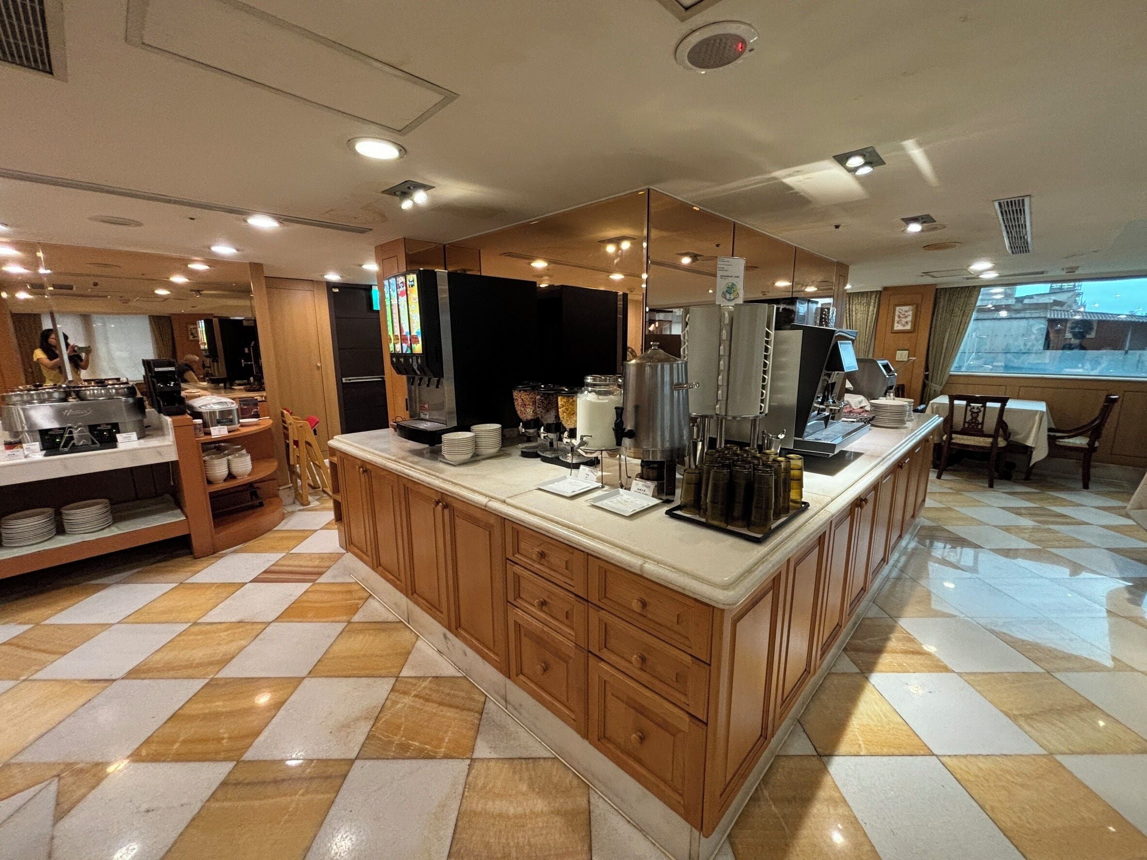 daily local cuisine breakfast (twd 380 per person)