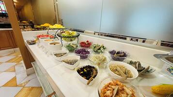 Daily buffet breakfast for a fee