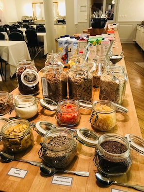 Petit déjeuner buffet compris tous les jours