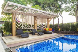 Outdoor pool, sun loungers