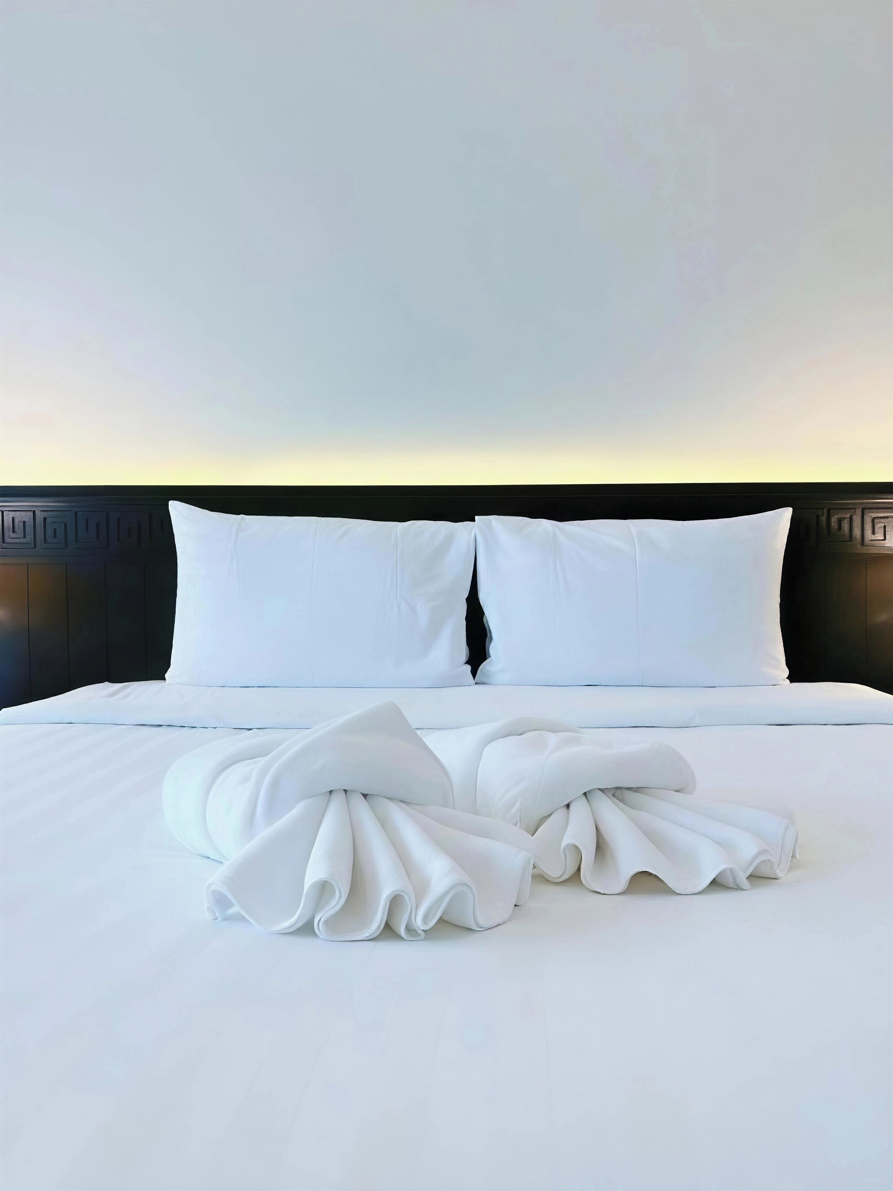 Deluxe Pool View (Double)