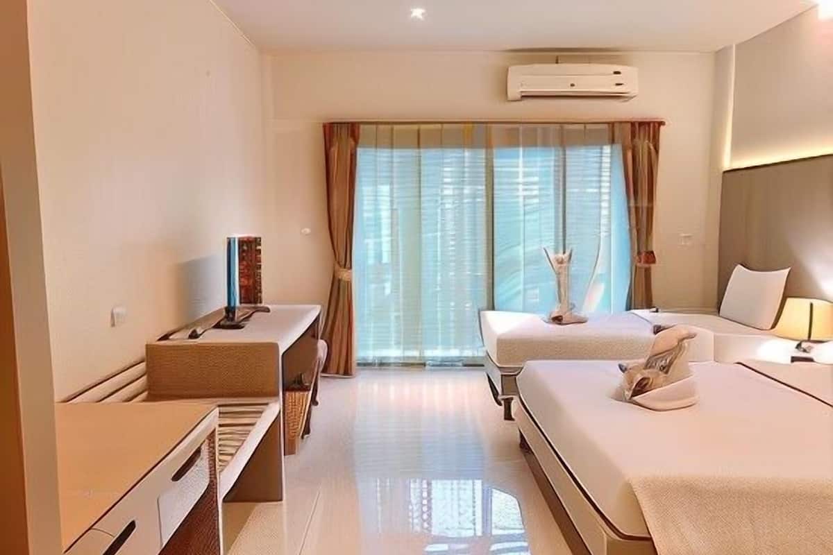 Free minibar items, laptop workspace, blackout curtains, free WiFi