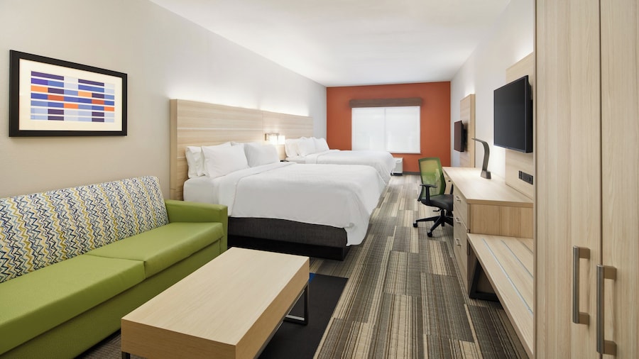 Holiday Inn Express & Suites Salem by IHG