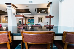 Lobby - Holiday Inn Express Hotel & Suites Hamburg by IHG (Hamburg)