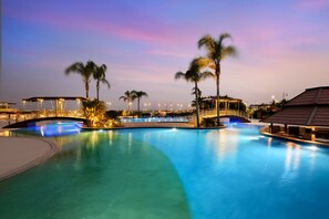 2 outdoor pools, pool umbrellas, pool loungers - Radisson Blu Hotel & Convention Center, Alexandria (Al-'Amriyah)