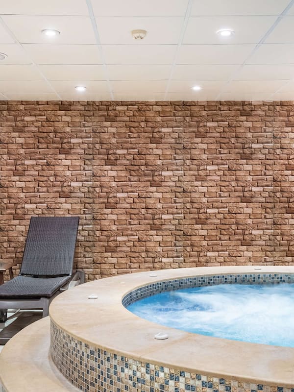 Sauna, steam room, Turkish bath, body treatments, body wraps