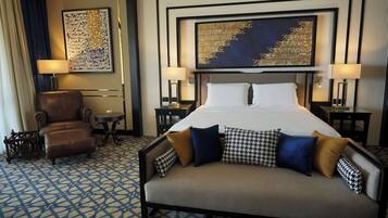 Presidential Suite, Club lounge access